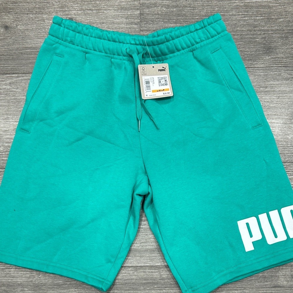 Puma Men's Green Fleece Shorts Small